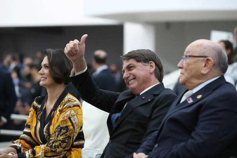 Bolsonaro indicará pastor para STF