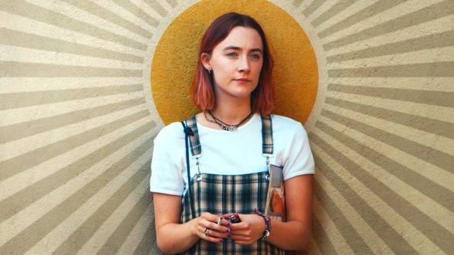 Lady Bird é dessas pérolas modernas que exalam com doçura o que há de mais bonito em Greta Gerwig e nos afetos que nos levam a perpetuar costumes, cuidar do próximo e cultivar um lar.
