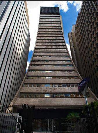 O Edifício Sumitomo, projetado por Jorge Zalszupin e pelo arquiteto José Gugliotta na década de 1970, na Avenida Paulista, em São Paulo. O Edifício Sumitomo, projetado por Jorge Zalszupin e pelo arquiteto José Gugliotta na década de 1970, na Avenida Paulista, em São Paulo.
