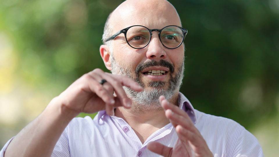 Paulo Opuszka é o candidato do PT à prefeitura de Curitiba.