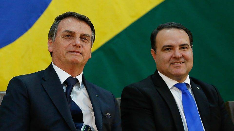 Presidente Jair Bolsonaro decidiu indicar o ministro da Secretaria Geral da Presidência, Jorge Oliveira, para a vaga aberta no TCU.