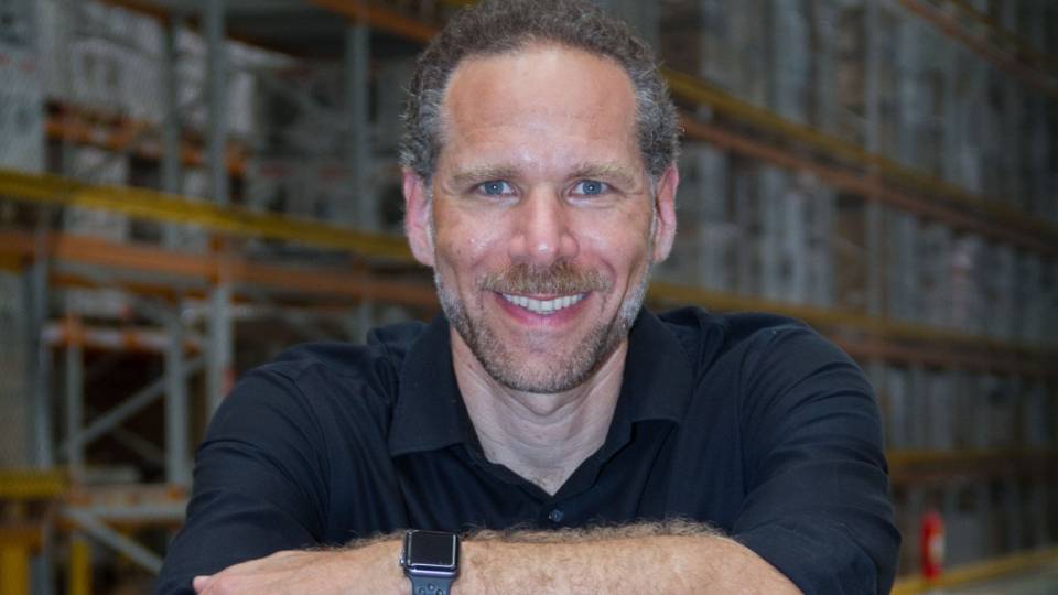 Amazon amplia área de entregas no Brasil, mas desconversa sobre interesse nos Correios Country manager da Amazon Brasil, Alex Szapiro fala sobre a expansão logística da empresa