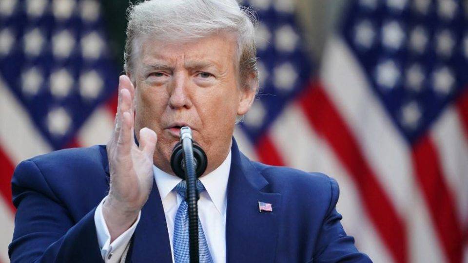 Trump comemora alta nas bolsas de NY e diz que Biden quer quadruplicar impostos