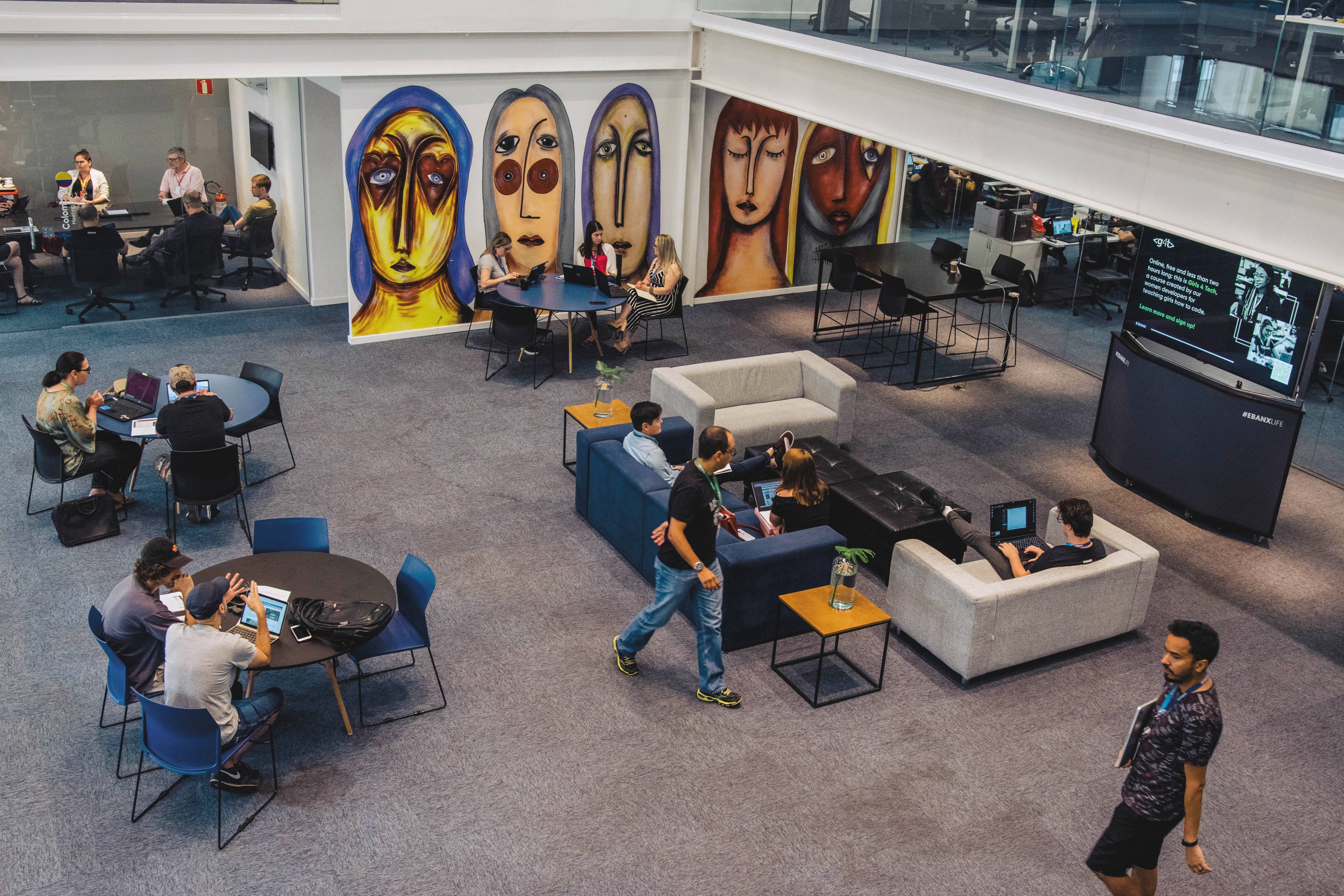 Com sede no Edifício Itália, em Curitiba, EBANX tem orgulho de crescer fora dos grandes centros por poder construir e gerar impacto na comunidade. Com sede no Edifício Itália, em Curitiba, EBANX tem orgulho de crescer fora dos grandes centros por poder construir e gerar impacto na comunidade.