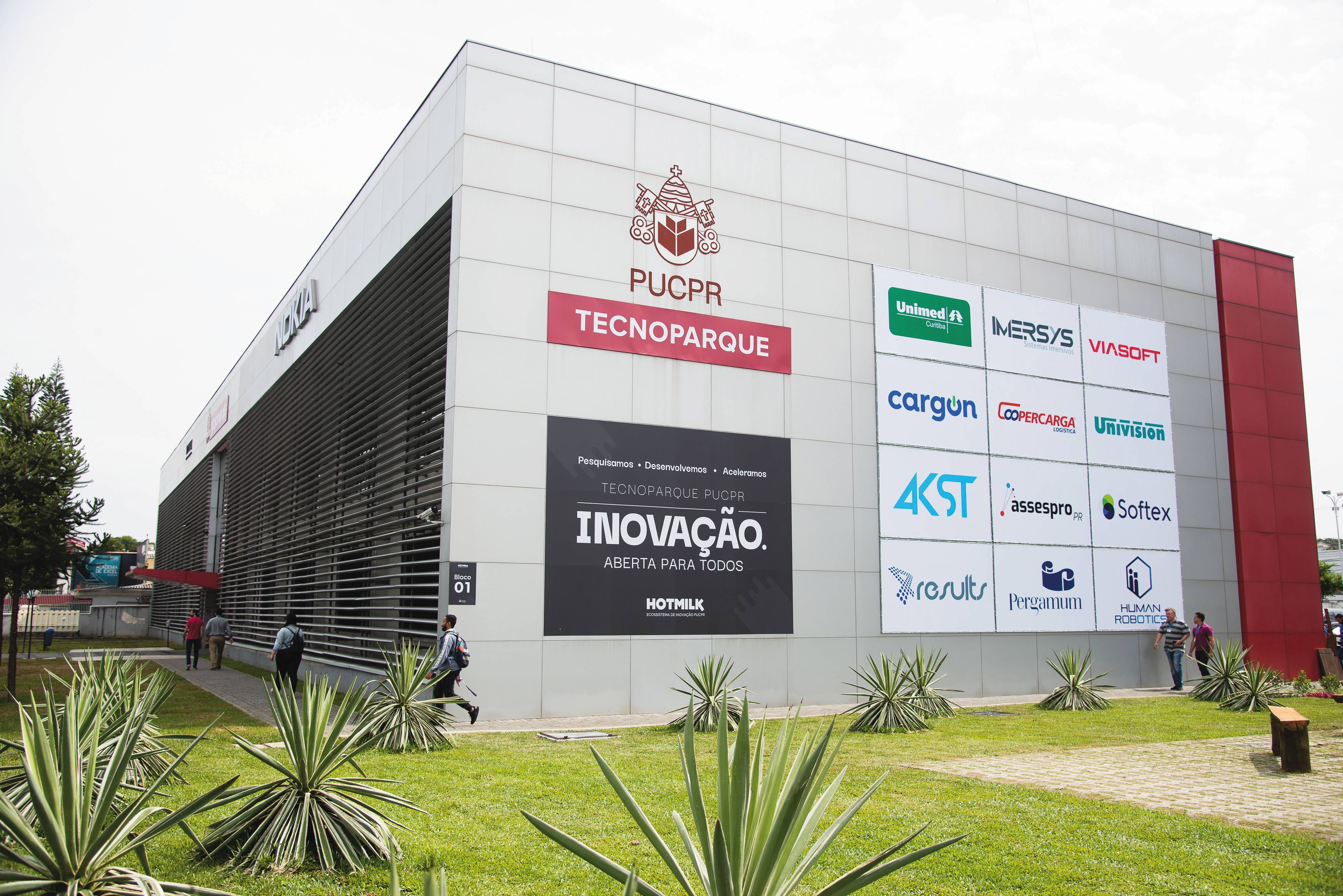 Fundada em 2014, Hotmilk atua na pesquisa, na aceleração de startups e na ponte de corporações para a inovação aberta. Fundada em 2014, Hotmilk atua na pesquisa, na aceleração de startups e na ponte de corporações para a inovação aberta.