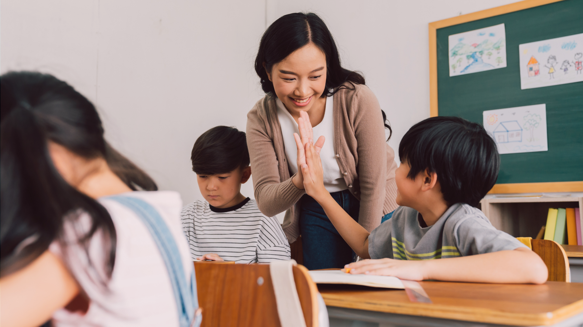 Se você é grato aos professores que tem ou teve, aqui estão 20 sugestões de frases que você pode usar para homenageá-los neste Dia dos Professores.