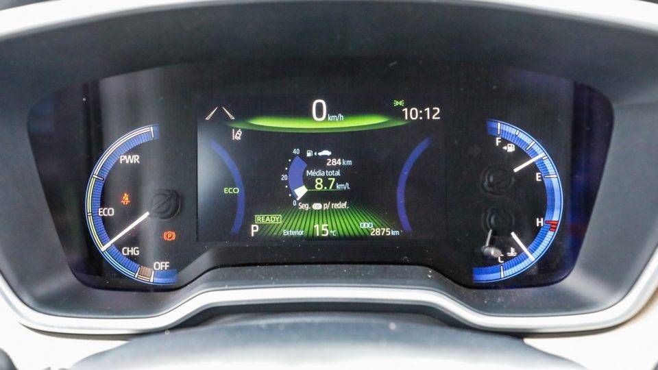 Toyota Corolla Hybrid painel digital