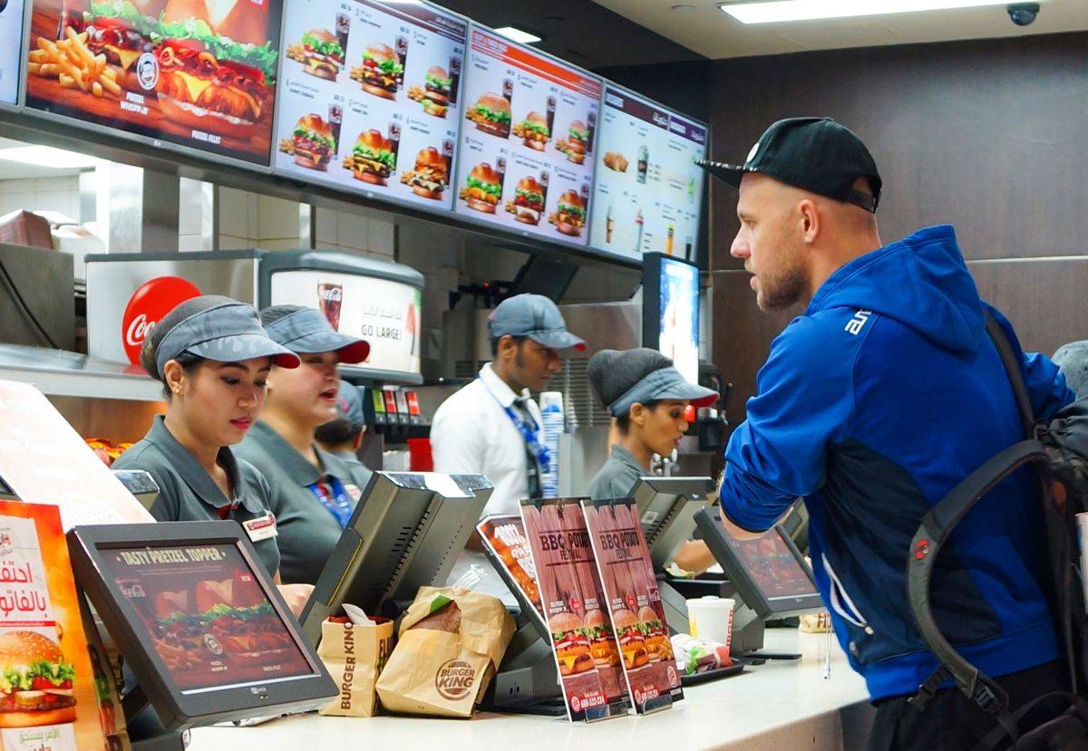 Rede de lanchonetes incentiva clientes a arredondarem a conta para valores cheios, com o repasse dos centavos para o Movimento Arredondar.