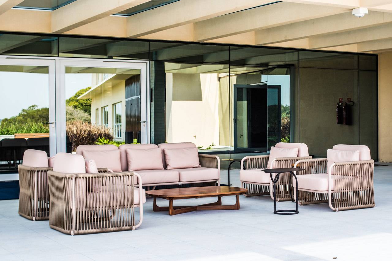 Uma das áreas do espaço gourmet, que fica ao lado do jardim Uma das áreas do espaço gourmet, que fica ao lado do jardim