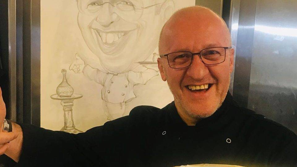 Açougue em Roma oferece happy-hour com sushi de carne Chef Umberto Vezzoli.