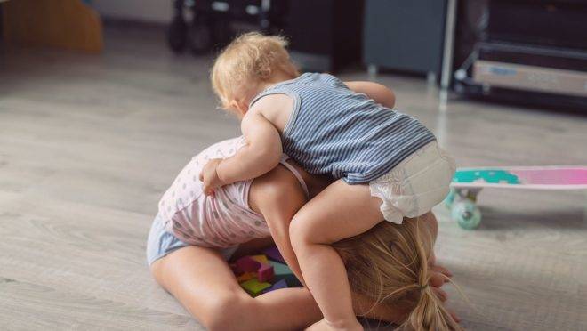 É importante perceber o que as crianças que mordem querem mostrar e dar ferramentas para ela demonstrar sentimentos de outra forma