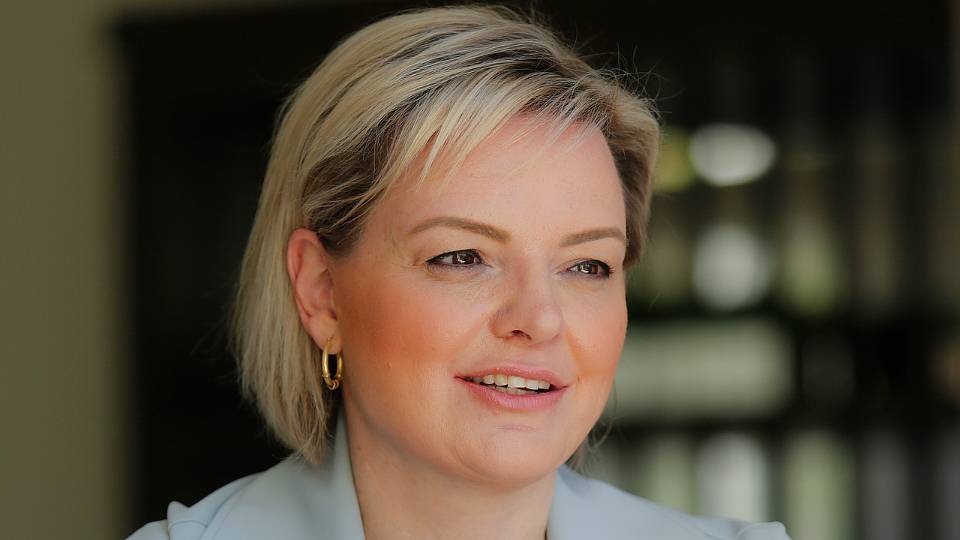 Eleições 2020: Carol Arns compara assistência social de Greca a política de Trump Caroline Arns (Podemos)