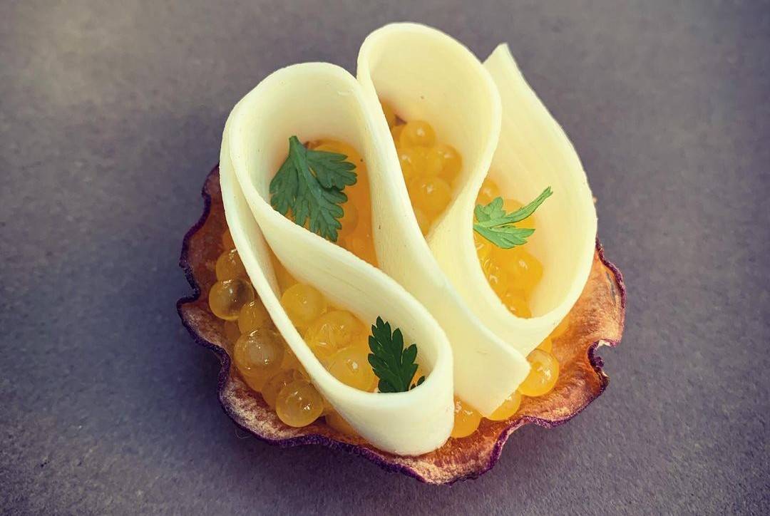 Pratos da chef Helena Rizzo são reconhecidos por sua estética exemplar. Foto: Reprodução/Instagram Pratos da chef Helena Rizzo são reconhecidos por sua estética exemplar. Foto: Reprodução/Instagram