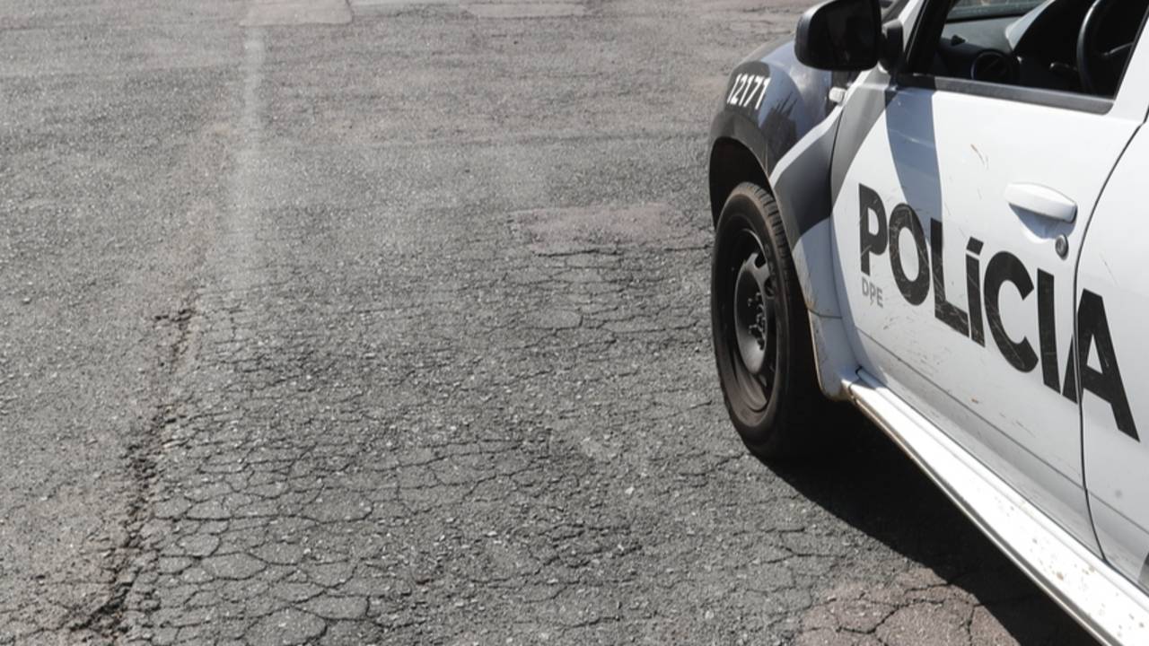Carro da polícia civil do Paraná