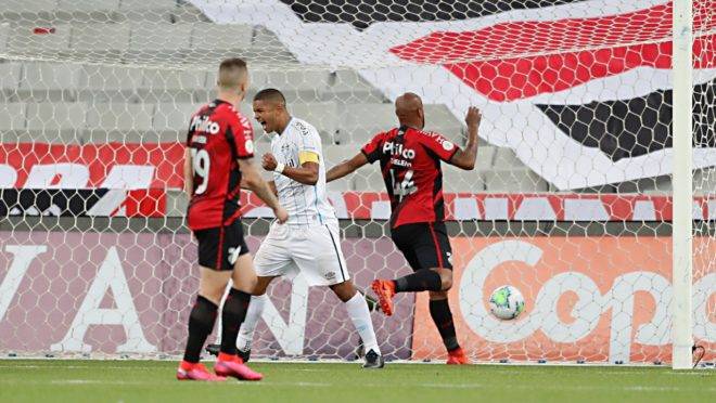 Gol contra de Thiago Heleno foi o começo da virada do Grêmio.