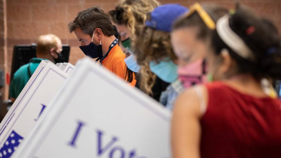 Dia de eleição nos EUA: o que mostram as pesquisas nos estados decisivos pesquisa eleitoral eua