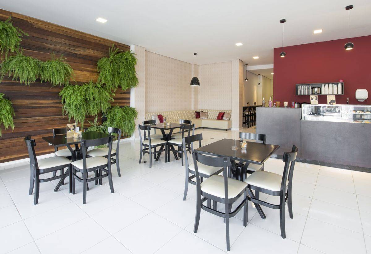 Mesmo com capacidade menor de atendimento e distanciamento entre mesas, restaurantes estão conseguindo recuperar as perdas provocadas pela pandemia.