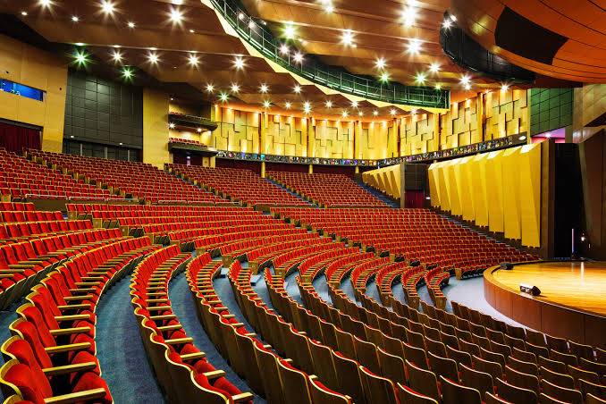 Teatro Positivo terá ocupação restrita e vários acessos de entrada e saída, para evitar algomerações