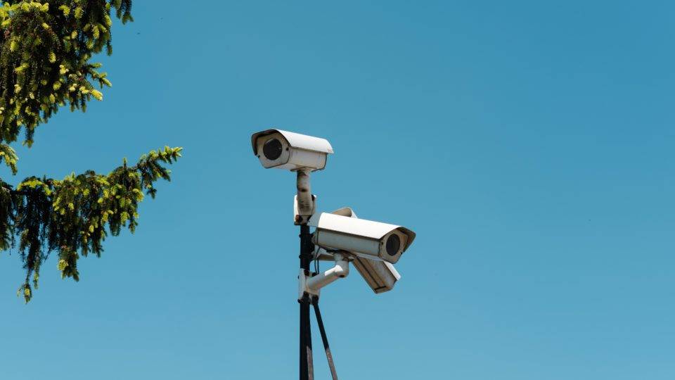 Curitiba adota linha virtual e IoT para controlar fluxo de pessoas nos parques Curitiba adota linha virtual e IoT para controlar fluxo de pessoas nos parques
