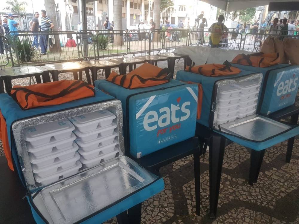 A Eats for You arrecadou mais de R$ 1,5 milhão com 120 mil marmitas vendidas.