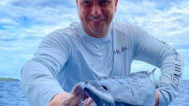 Diárias e passagens para seguranças de Flávio Bolsonaro em Noronha custaram R$ 18 mil Flávio Bolsonaro pescando com amigos em Fernando de Noronha
