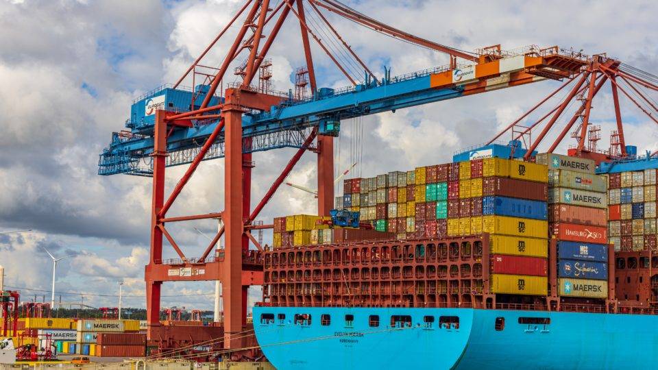 Startups de logística ajudam a reduzir tempo gasto em burocracias na importação de cargas Navio de cargas