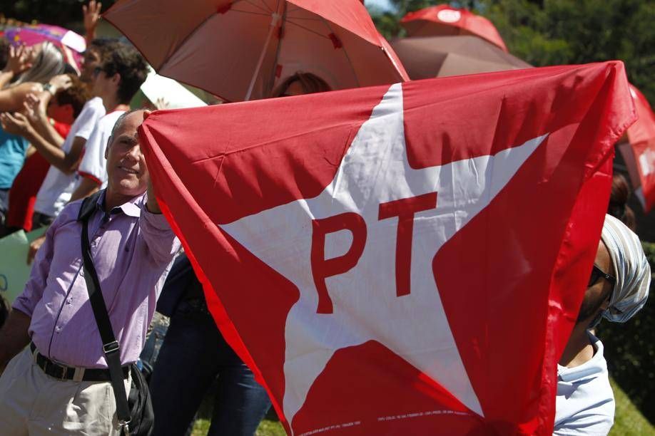 PT sofreu a pior derrota de sua história ao não eleger nenhum prefeito de capital.