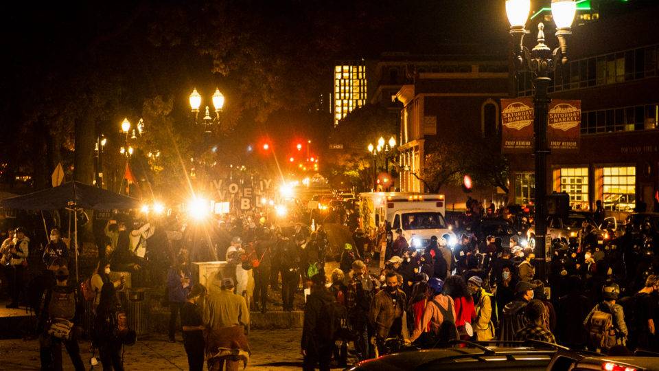 Integrantes do Black Lives Matter são presos após manifestações violentas em Portland