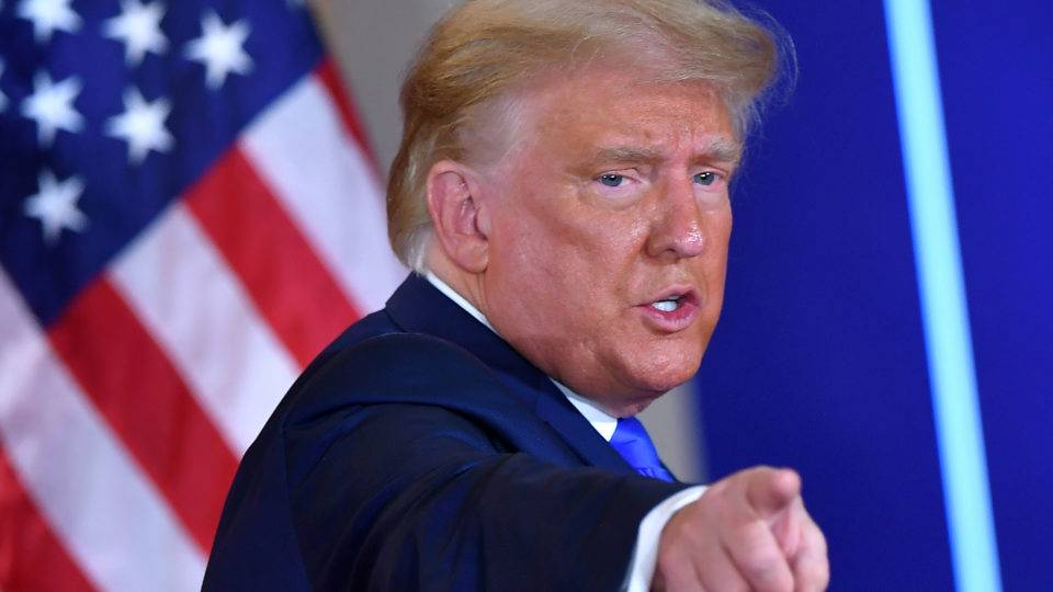Trump entra com ações judiciais em pelo menos cinco estados e quer parar apuração