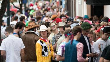 Em novo recorde, EUA ultrapassam 120 mil casos de Covid-19 em um único dia