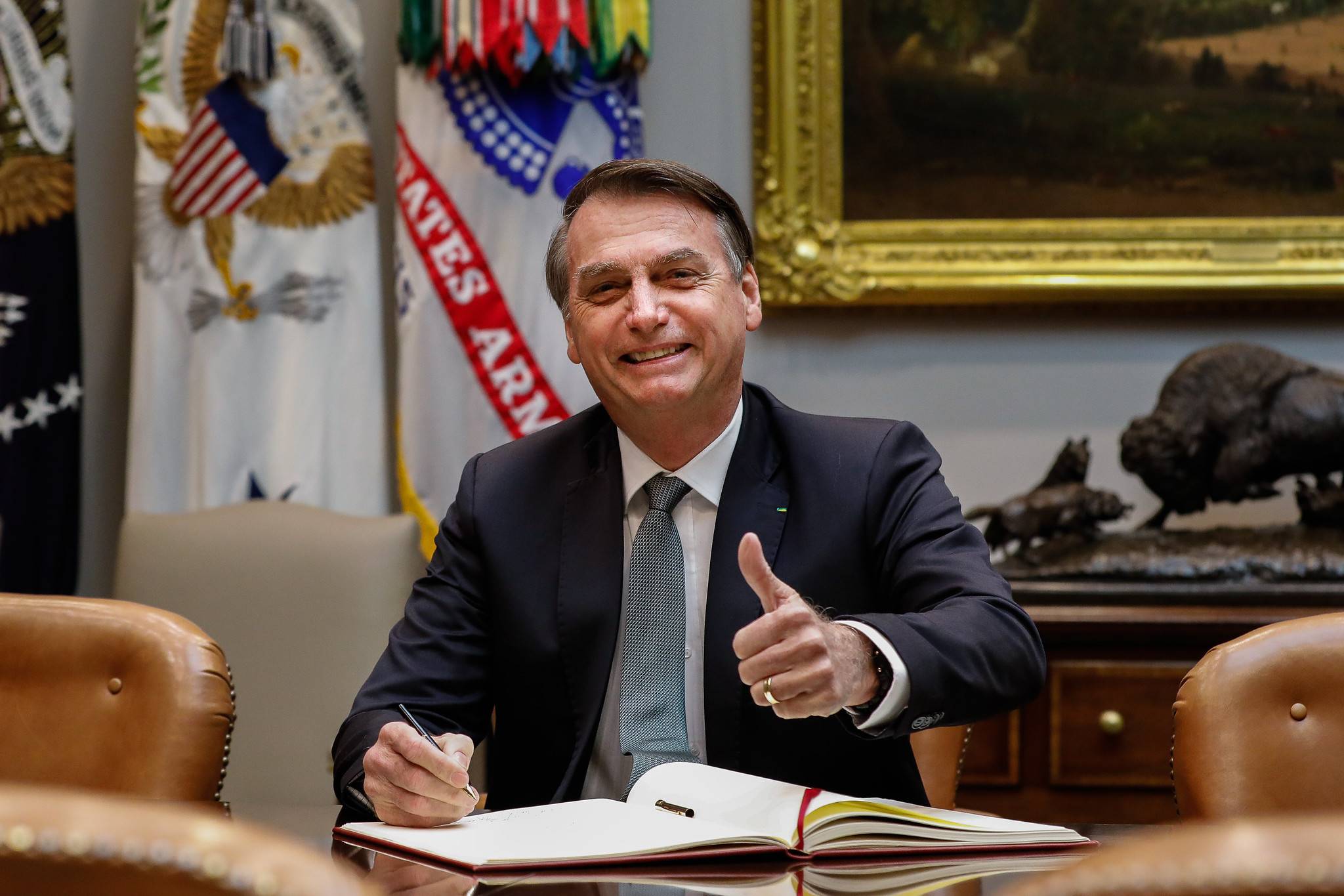 Jair Bolsonaro mantém silêncio em relação à eleição de Joe Biden