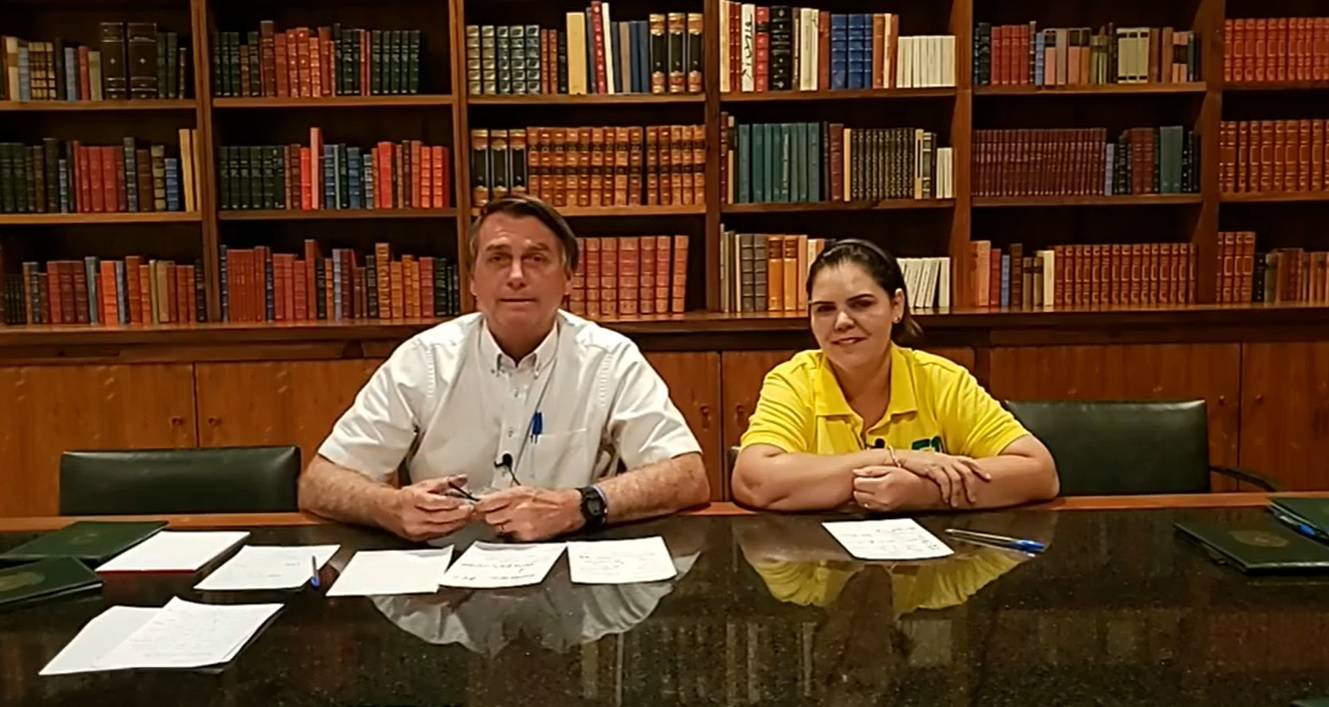 Jair Bolsonaro faz live na noite de sábado para tratar da questão do apagão no Amapá