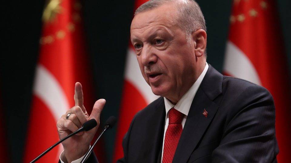 Erdogan, presidente da Turquia, parabeniza Biden por vitória nos EUA O presidente da Turquia, Recep Tayyip Erdogan, parabenizou Joe Biden por sua vitória eleitoral nos EUA