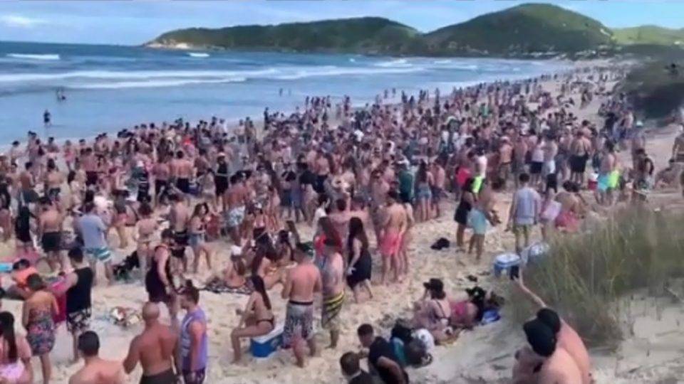 Aumento de caso de Covid em SC preocupa paranaenses