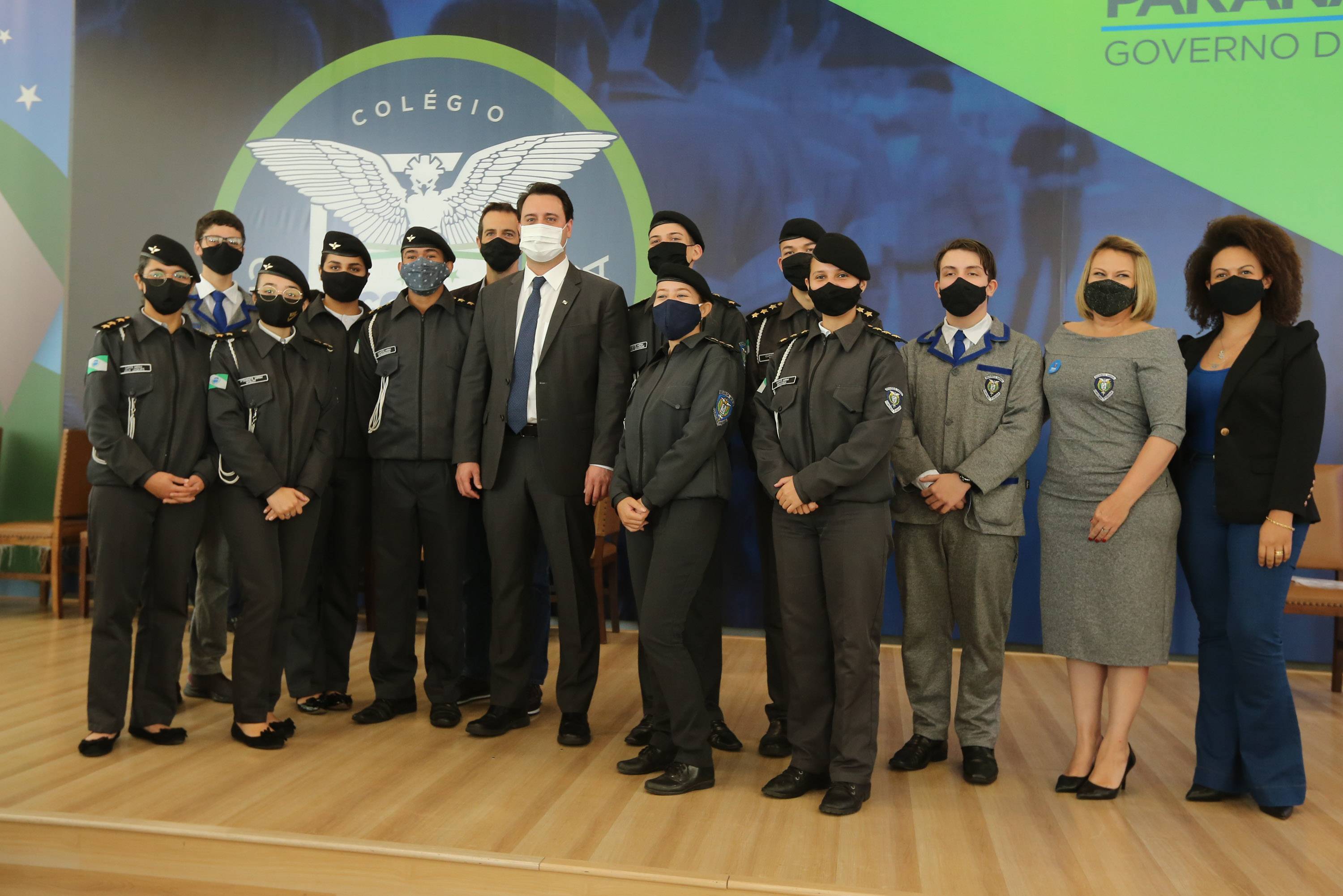 Mais dez escolas aderem a modelo cívico-militar no PR