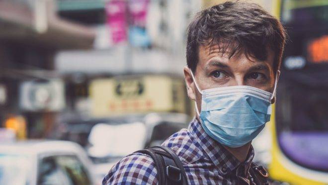 Além de servir de barreira contra disseminação do novo coronavírus, as máscaras - desde que limpas - protegem outras condições.