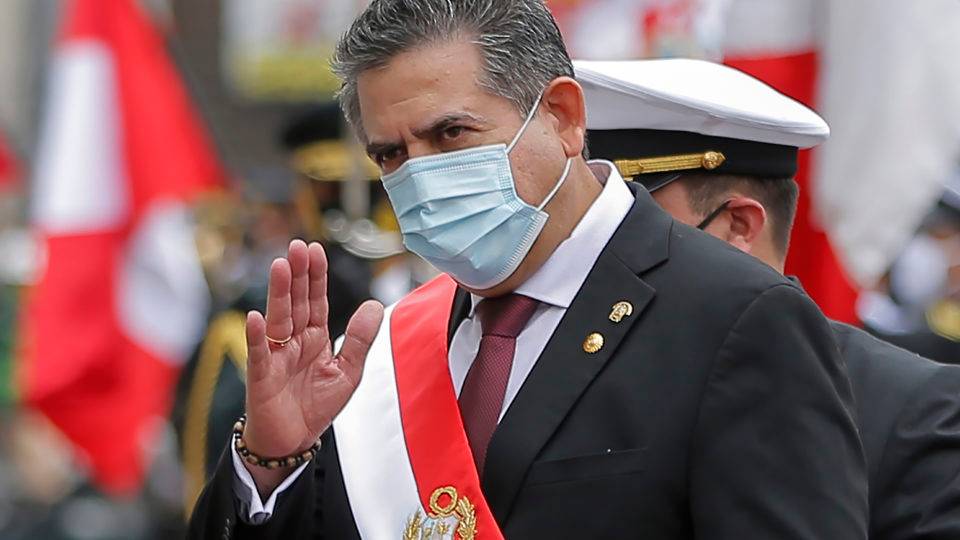 Peru: Após intensos protestos e renúncia de ministros, presidente interino deixa o cargo