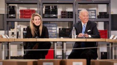 Polarização política escancara nova “armadura medieval” criada pela tecnologia Joe Biden, então vice-presidente de Barack Obama, em 2015, em visita a uma das maiores fraudes de startups do Vale do Silício: a Theranos, de Elizabeth Holmes.