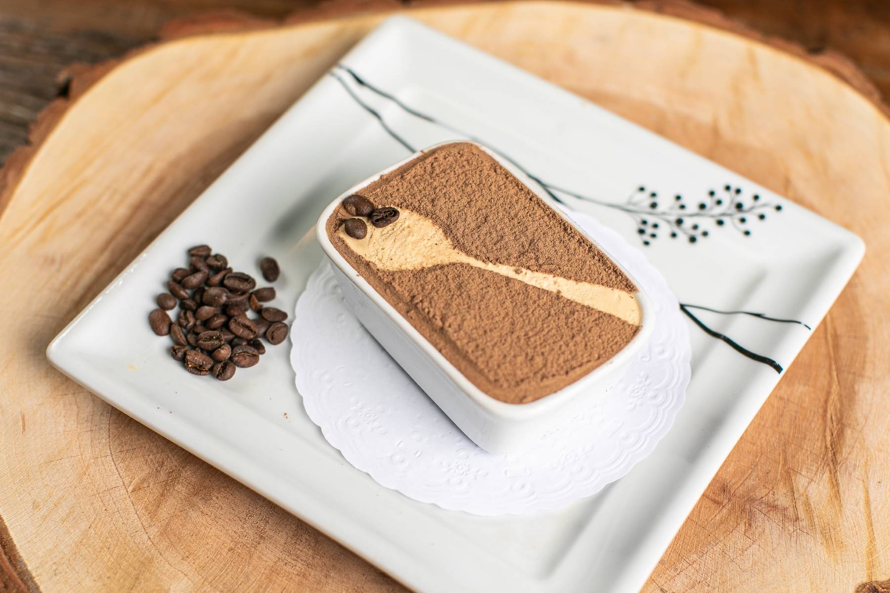 Tiramisu Fadanelli, preparado com café e doce de leite, sobremesa do Cantina Famiglia Fadanelli. Tiramisu Fadanelli, preparado com café e doce de leite, sobremesa do Cantina Famiglia Fadanelli.