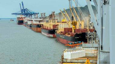 Movimento intenso nos portos de Paranaguá e Antonina