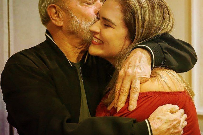 Marília Arraes, candidata a prefeita de Recife pelo PT, e o ex-presidente Lula.