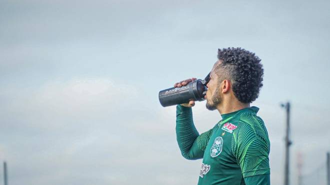 Após cirurgia, Rafinha retorna aos treinamentos no Coritiba Após cirurgia, Rafinha retorna aos treinamentos no Coritiba