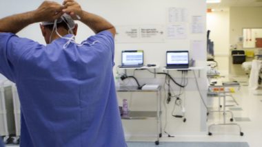 Curitiba suspende cirurgias nos hospitais particulares para reforçar leitos de Covid Curitiba suspende cirurgias eletivas em hospitais particulares