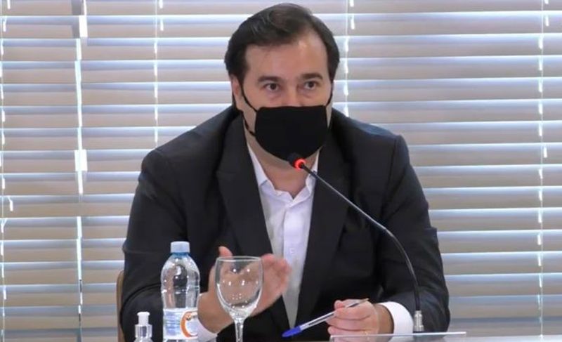 Rodrigo Maia quer que o Congresso discuta soluções para combater o racismo no Brasil