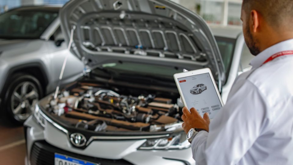 Revisão do Toyota Corolla na concessionária Sulpar