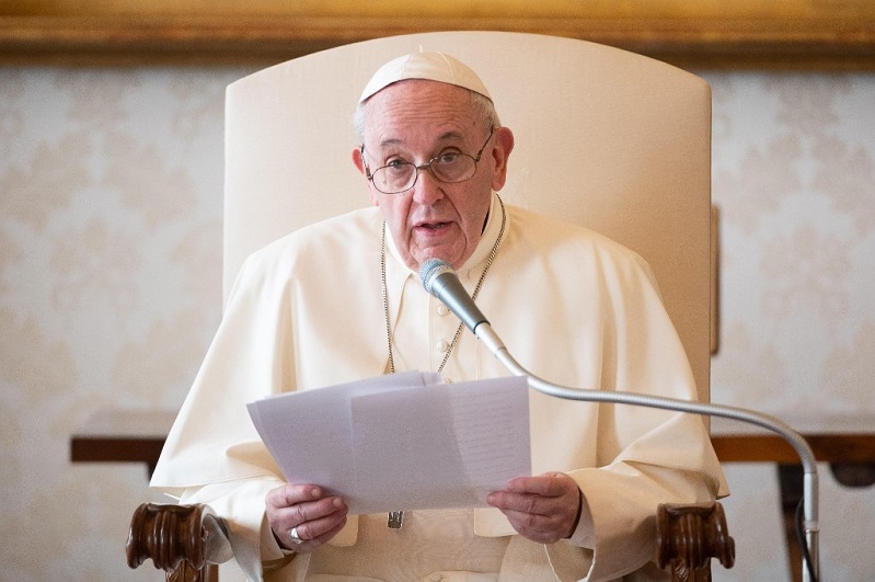 Papa reafirma doutrina da Igreja de que a propriedade privada não é um direito absoluto Papa Francisco reafirma Doutrina Social da Igreja sobre a propriedade privada.