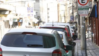 Estacionar sem créditos passa a gerar multa grave em Curitiba