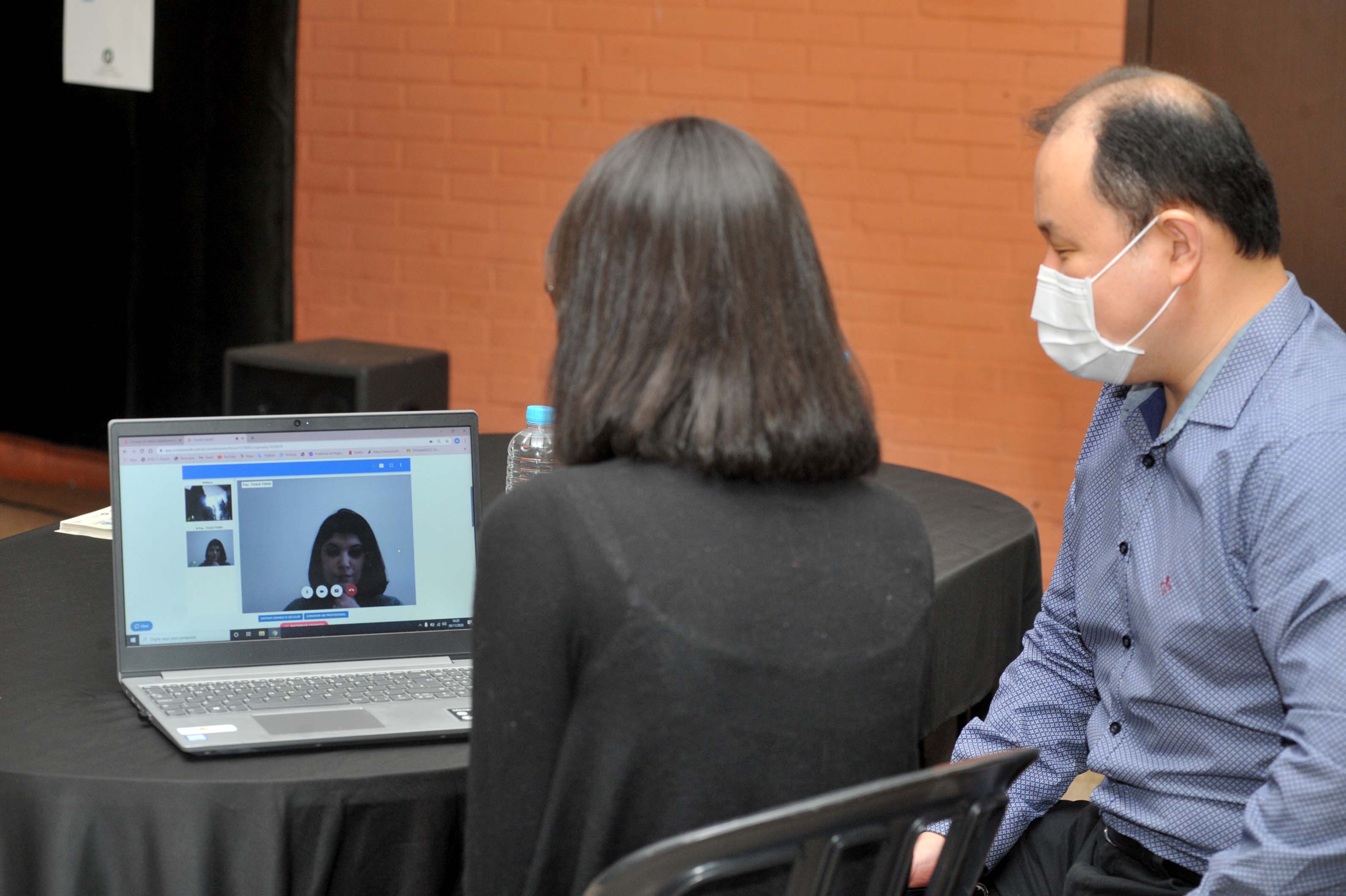 Governo do Paraná contrata médicos para teleatendimento