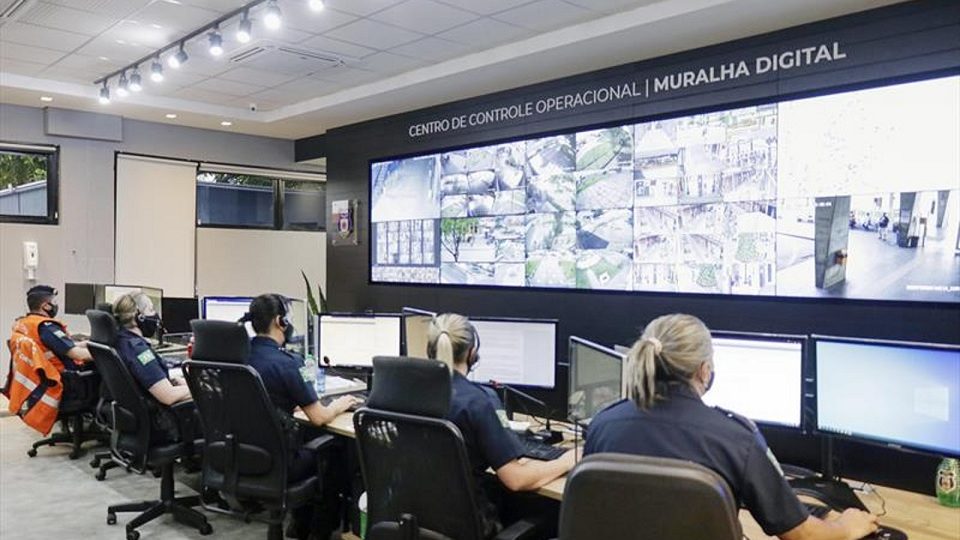 Videomonitramento: Centro de Controle Operacional (CCO) do projeto Muralha Digital, funciona em fase de testes