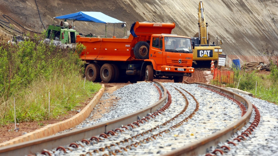 Rio quer ampliar logística em transporte ferroviário para melhorar a economia Governo do Estado do Rio pede para Governo Federal ampliar obras de concessões renovadas